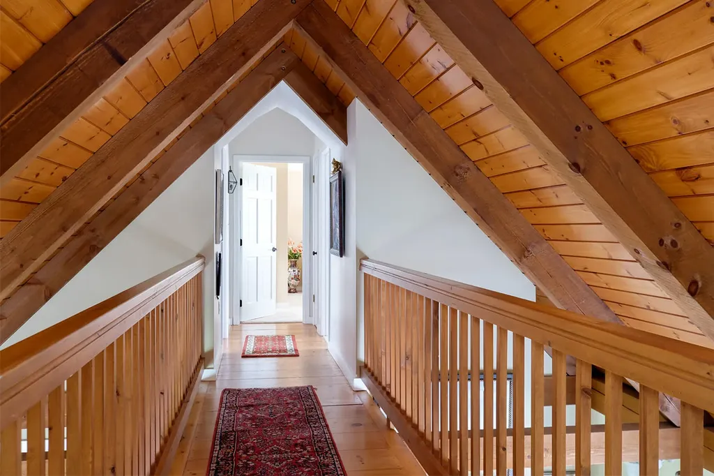 39 Crockett Neck Road Kittery ME 03905