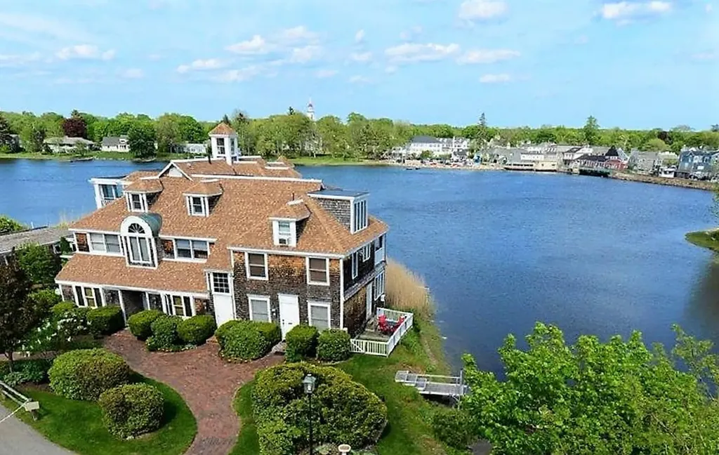 15 Christensen Lane Kennebunk ME 04043