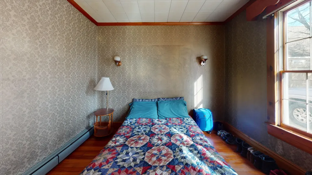 84 School Street Waldoboro ME 04572