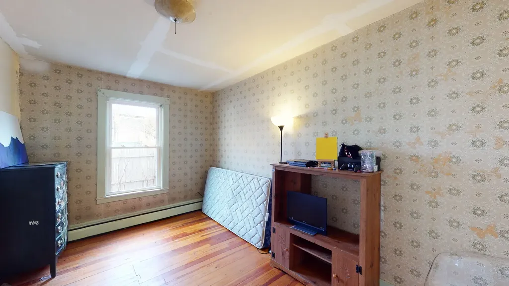 84 School Street Waldoboro ME 04572