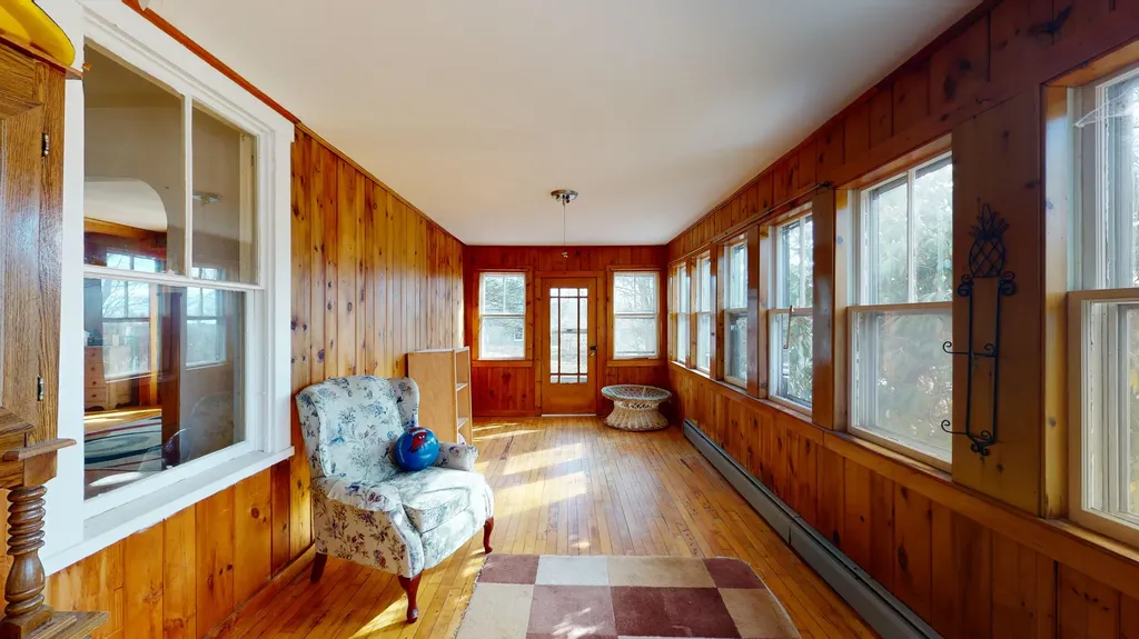 84 School Street Waldoboro ME 04572