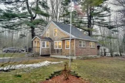 587 Norridgewock Road Fairfield ME 04937