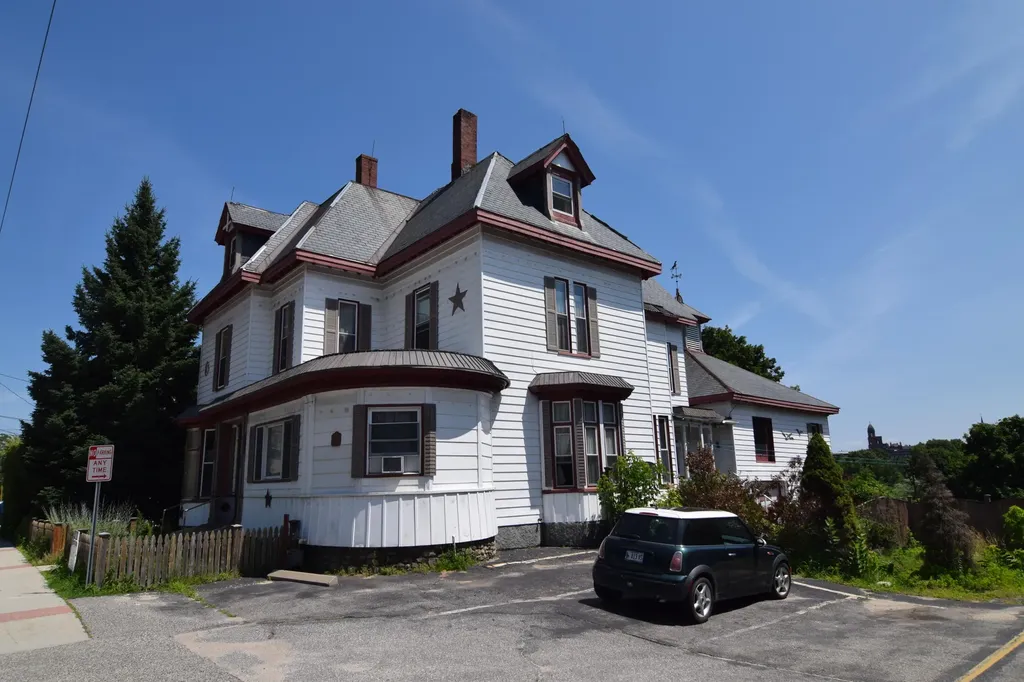256 Main Street Auburn ME 04210