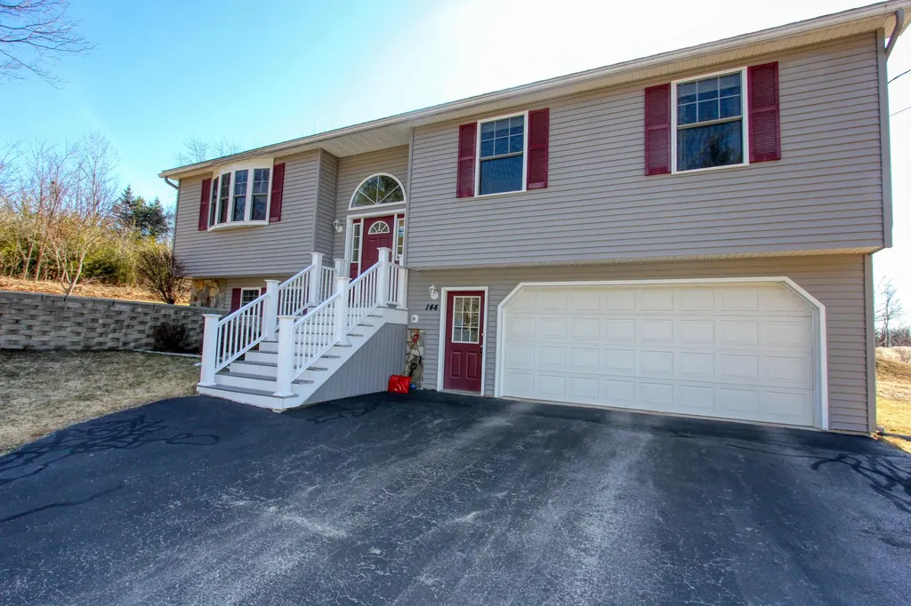 144 Old Chadbourne Road Lewiston ME 04240