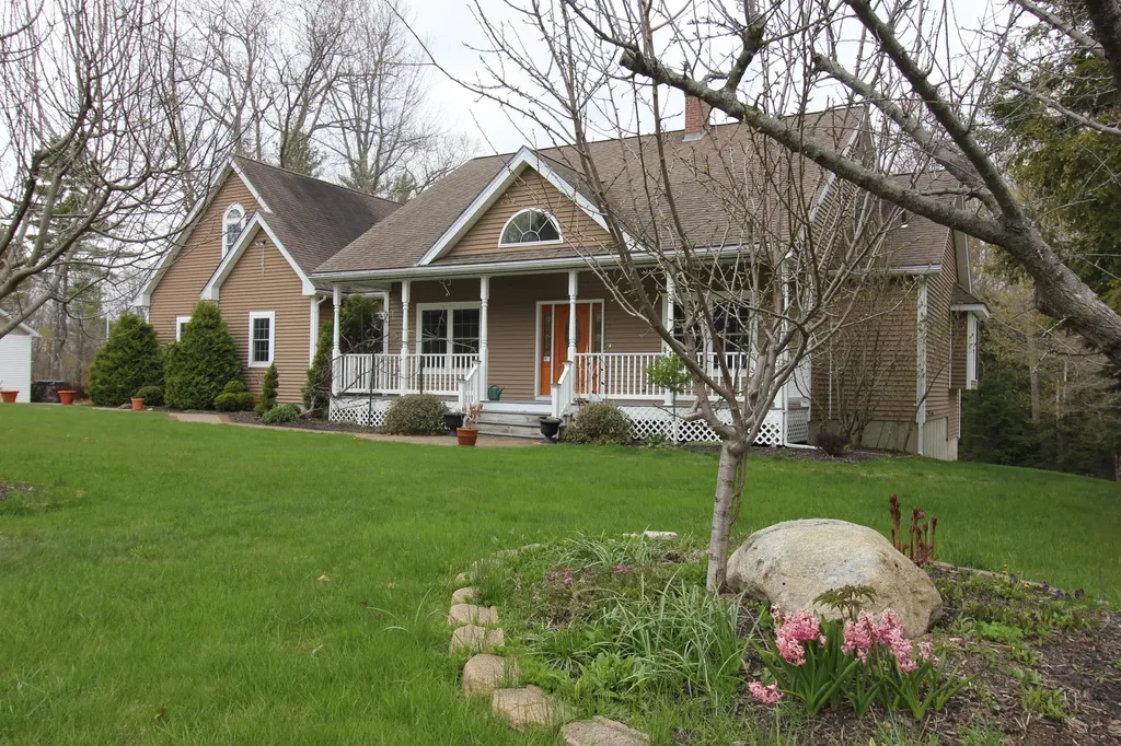 48 Waters Edge Drive Lewiston ME 04240