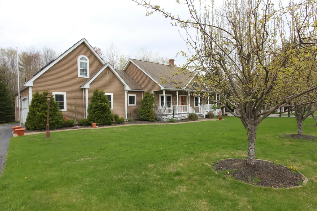 48 Waters Edge Drive Lewiston ME 04240