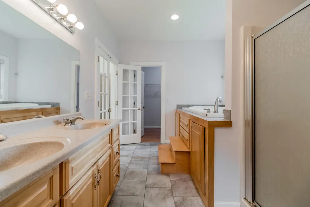48 Waters Edge Drive Lewiston ME 04240