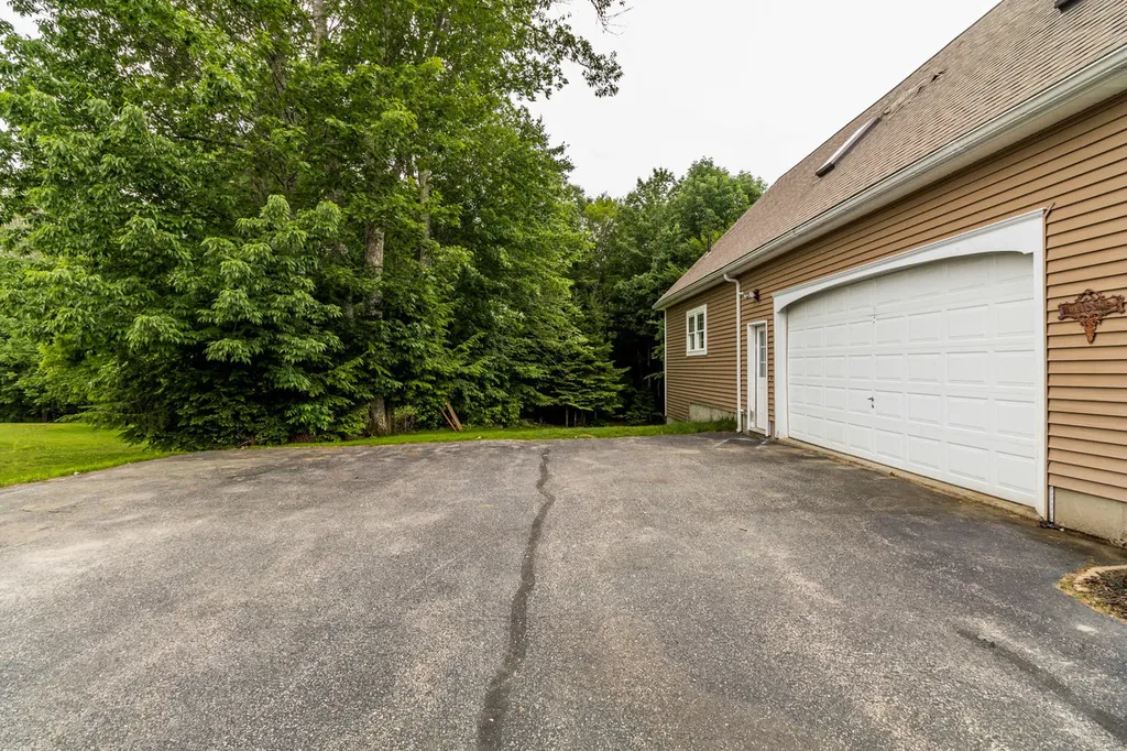 48 Waters Edge Drive Lewiston ME 04240