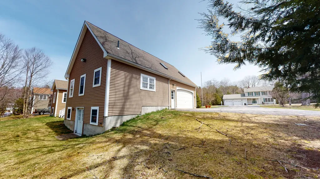 48 Waters Edge Drive Lewiston ME 04240