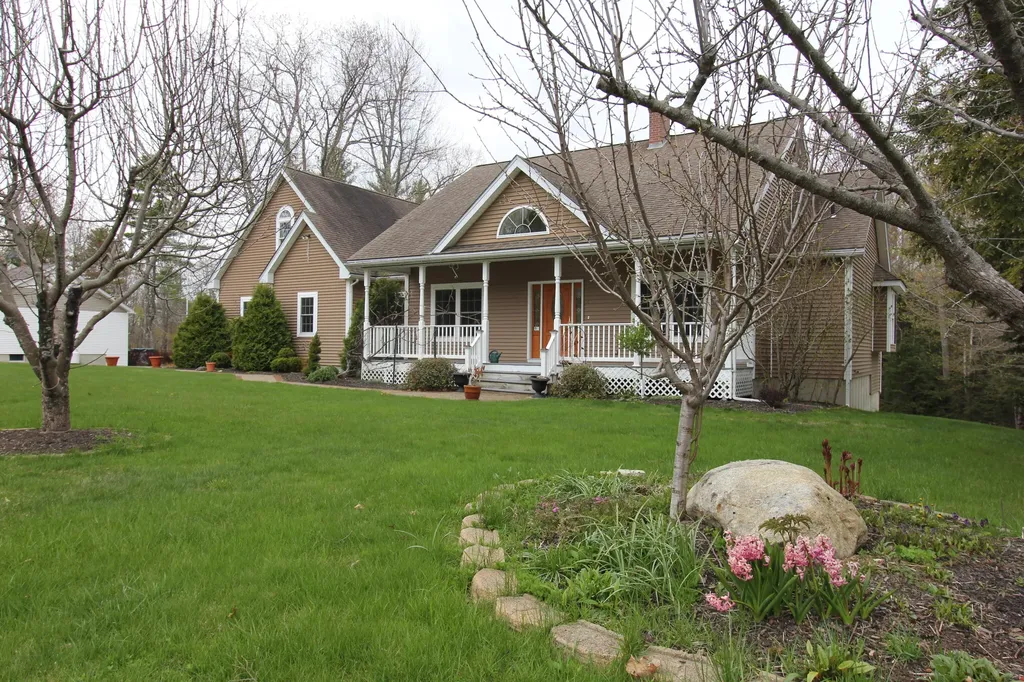 48 Waters Edge Drive Lewiston ME 04240