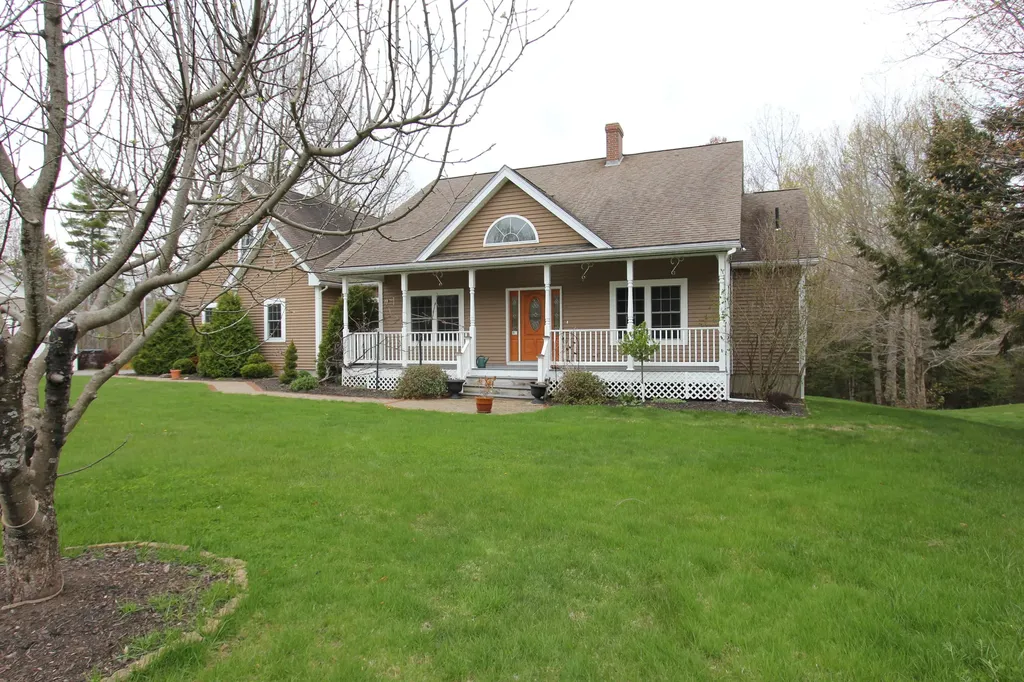 48 Waters Edge Drive Lewiston ME 04240