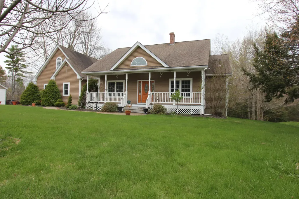 48 Waters Edge Drive Lewiston ME 04240