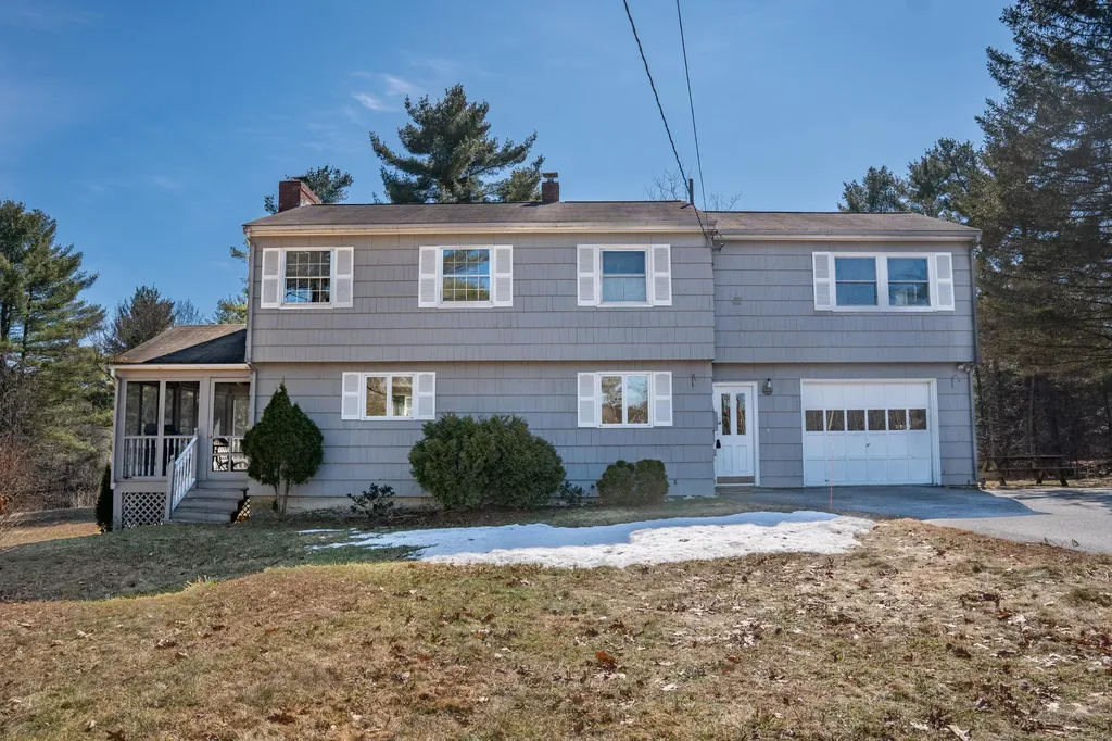16 Adler Drive Gray ME 04039
