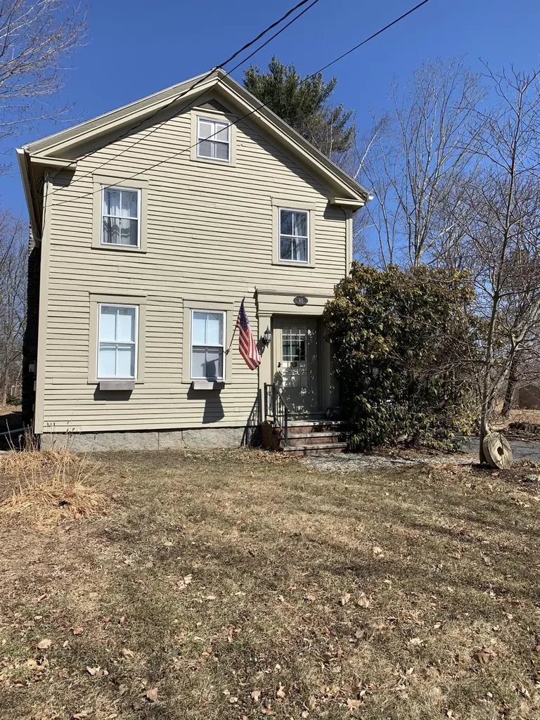 40 Parsonage Street Winterport ME 04496