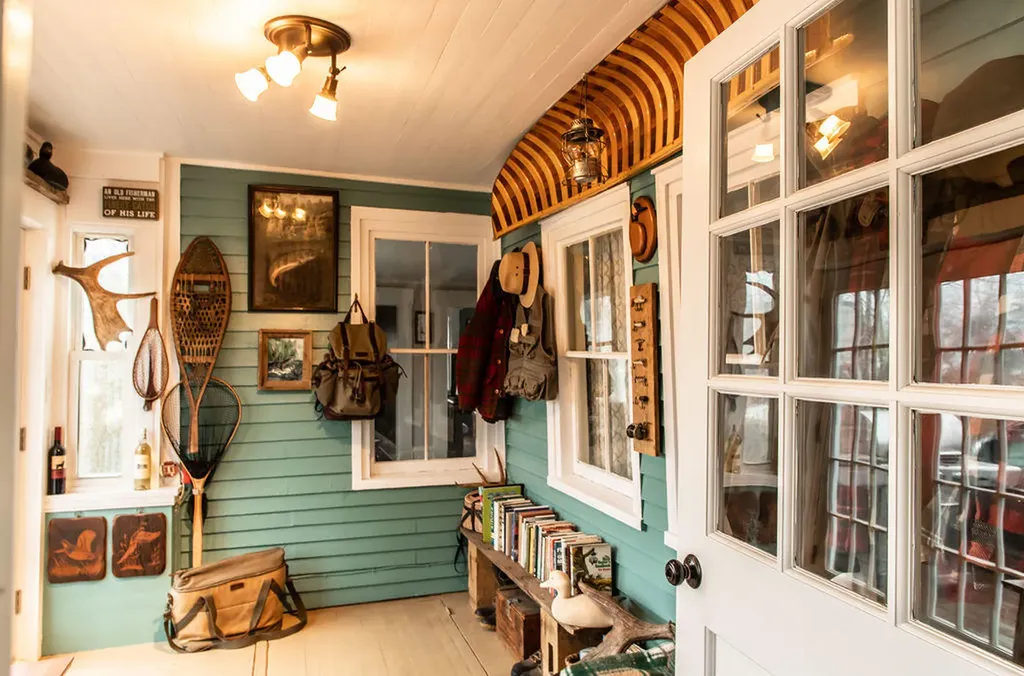 40 Parsonage Street Winterport ME 04496