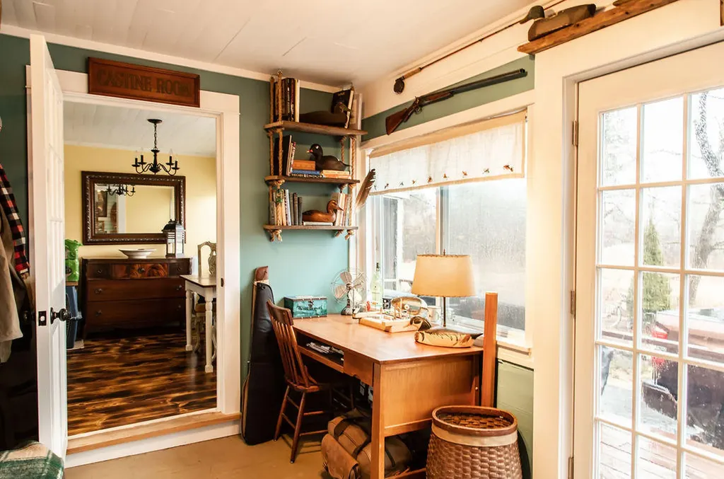40 Parsonage Street Winterport ME 04496