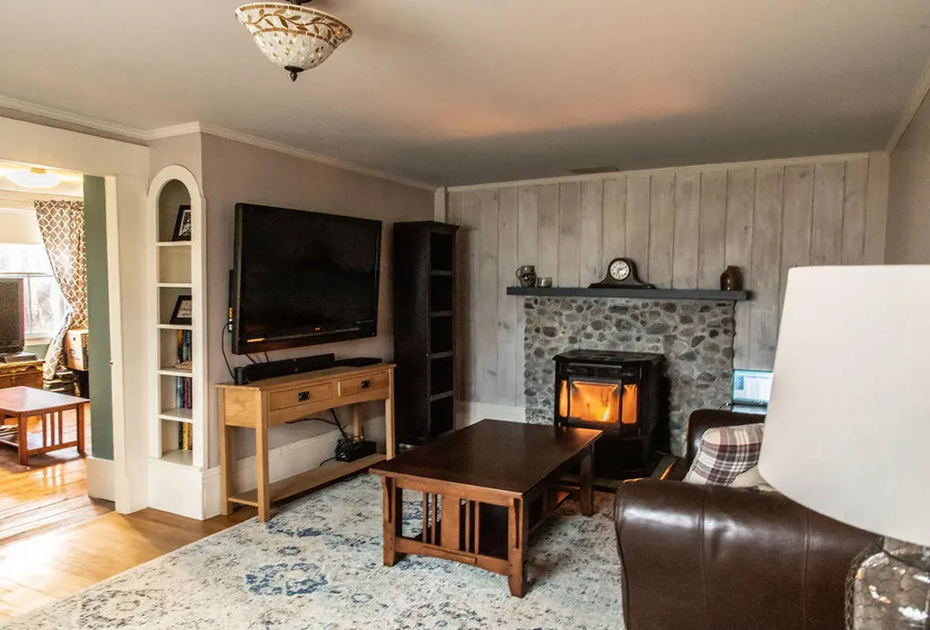 40 Parsonage Street Winterport ME 04496