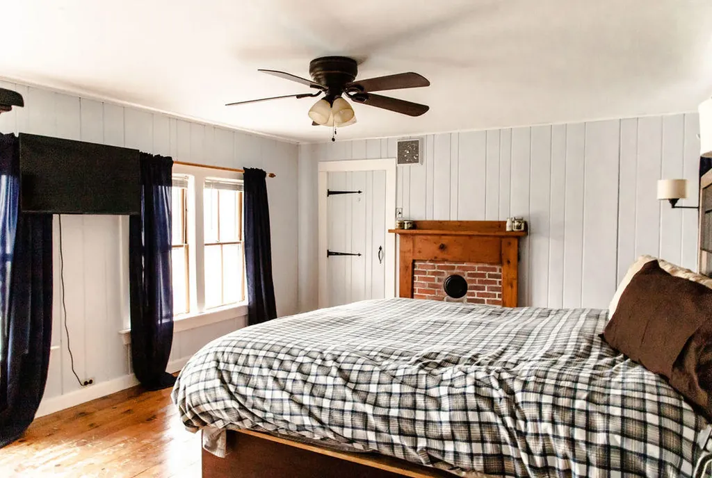 40 Parsonage Street Winterport ME 04496