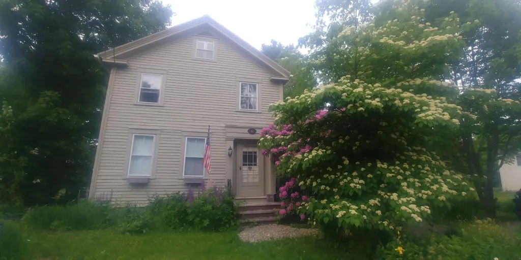 40 Parsonage Street Winterport ME 04496