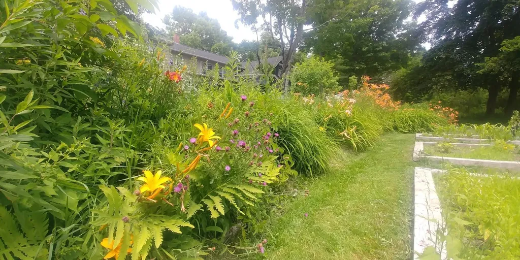 40 Parsonage Street Winterport ME 04496