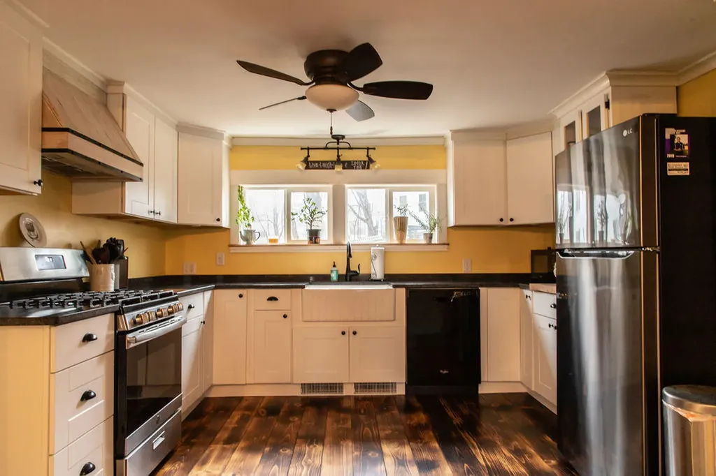40 Parsonage Street Winterport ME 04496