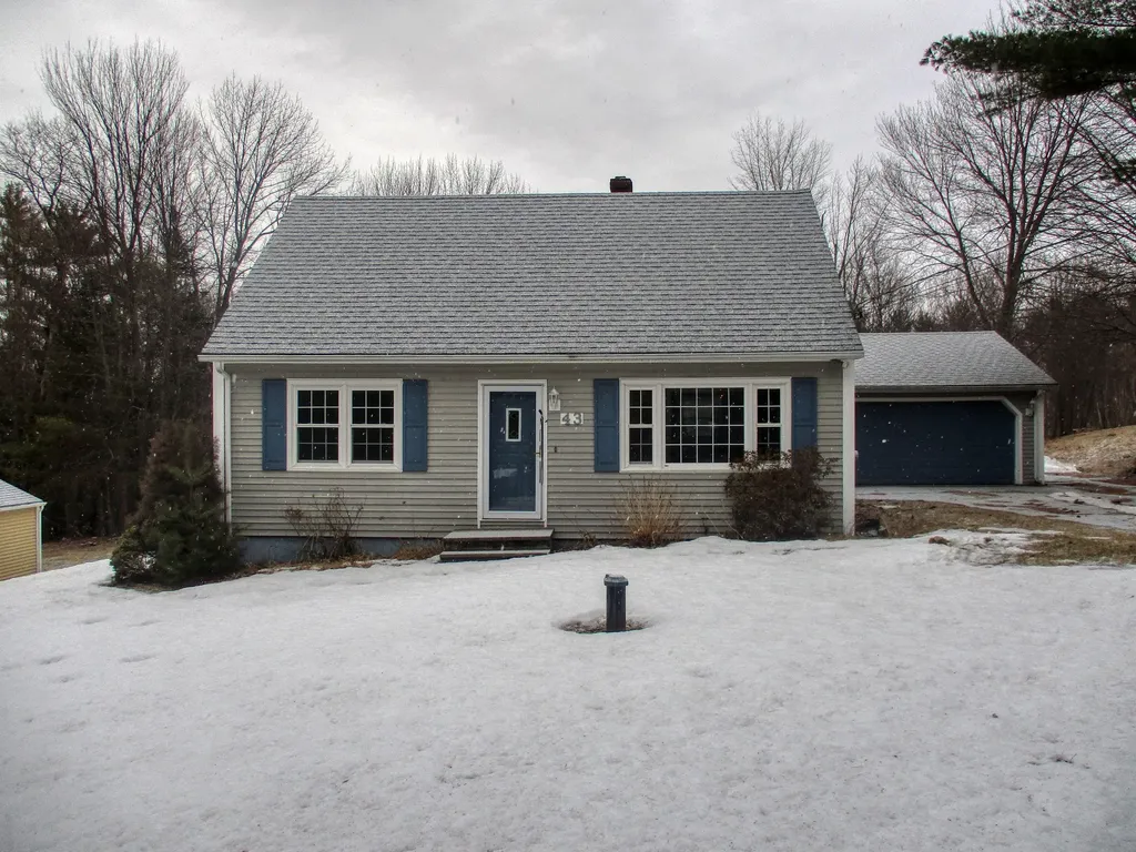 43 Saunders Road Greene ME 04236