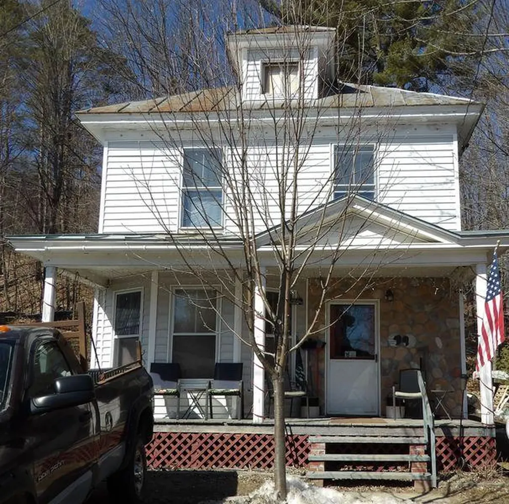 46 Murray Street Bingham ME 04920