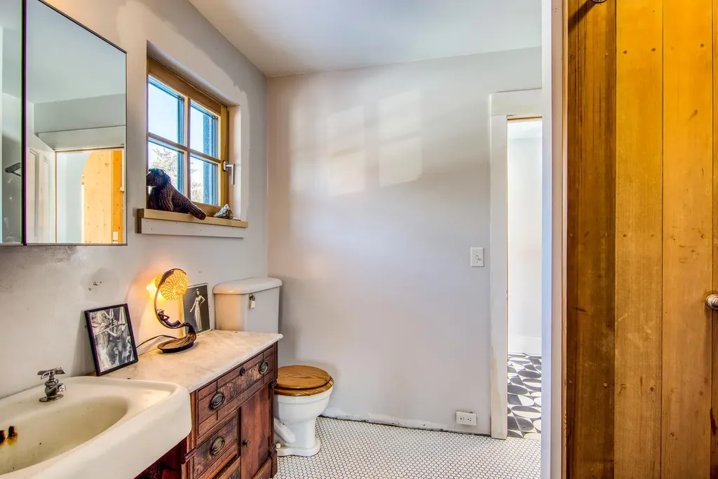 33 Long Farm Road Blue Hill ME 04614