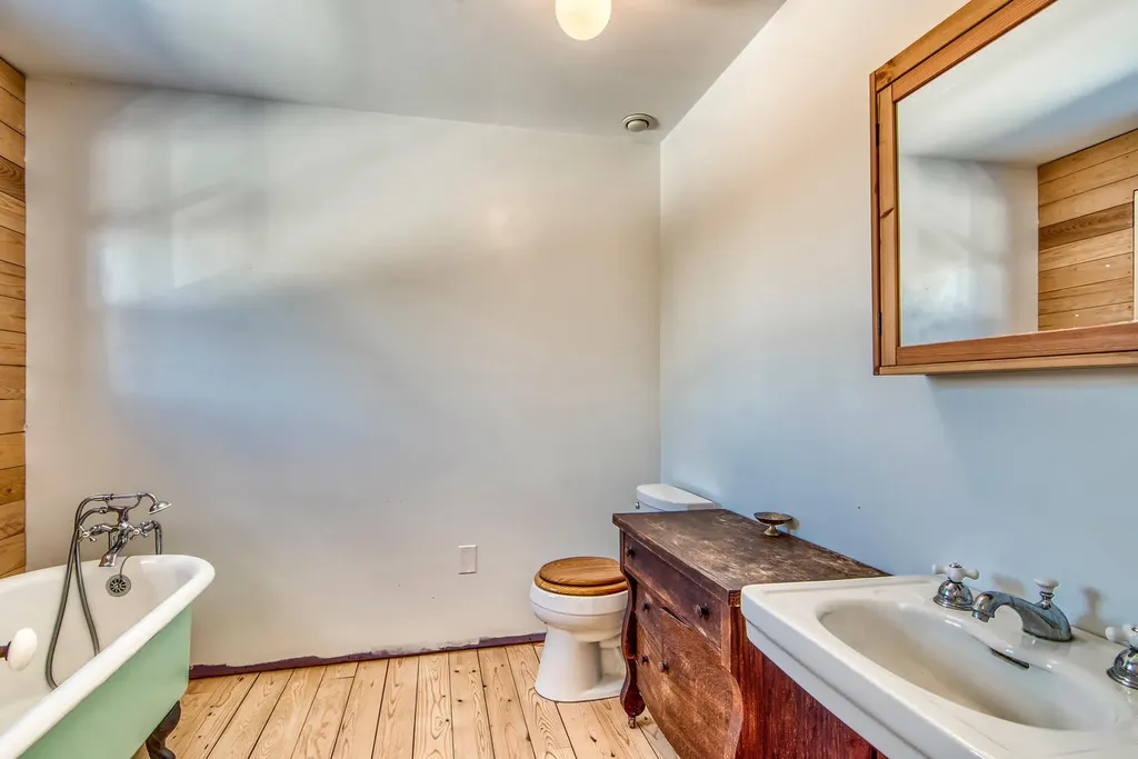 33 Long Farm Road Blue Hill ME 04614