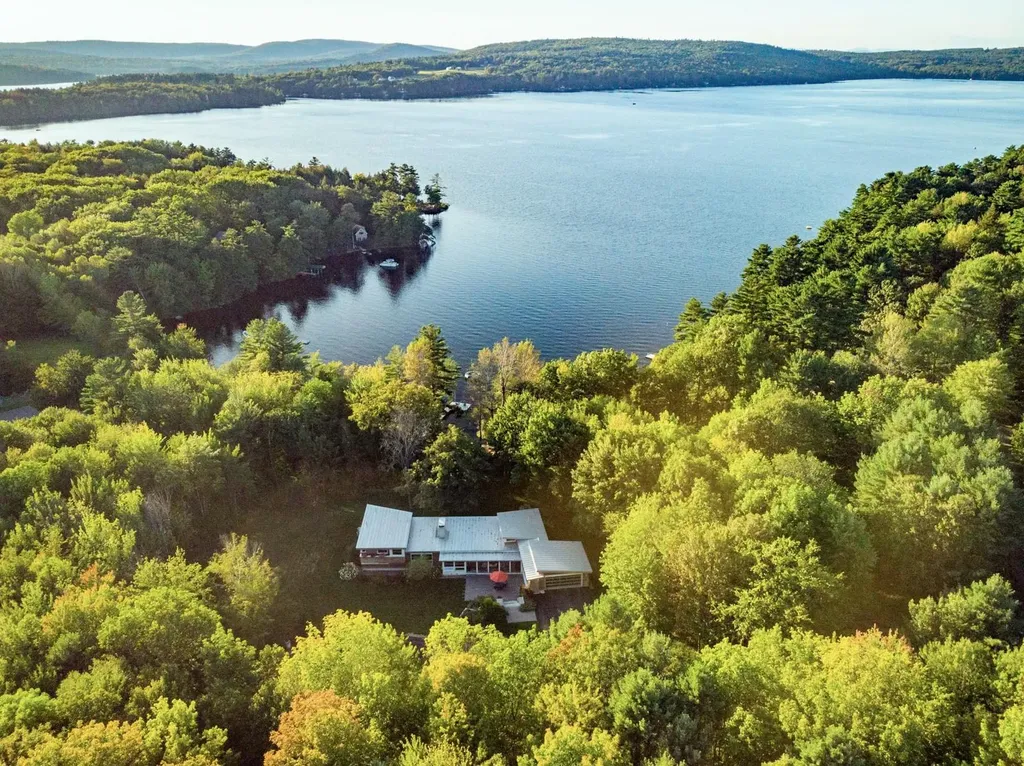 20 Sunset Shores Drive Belgrade ME 04917