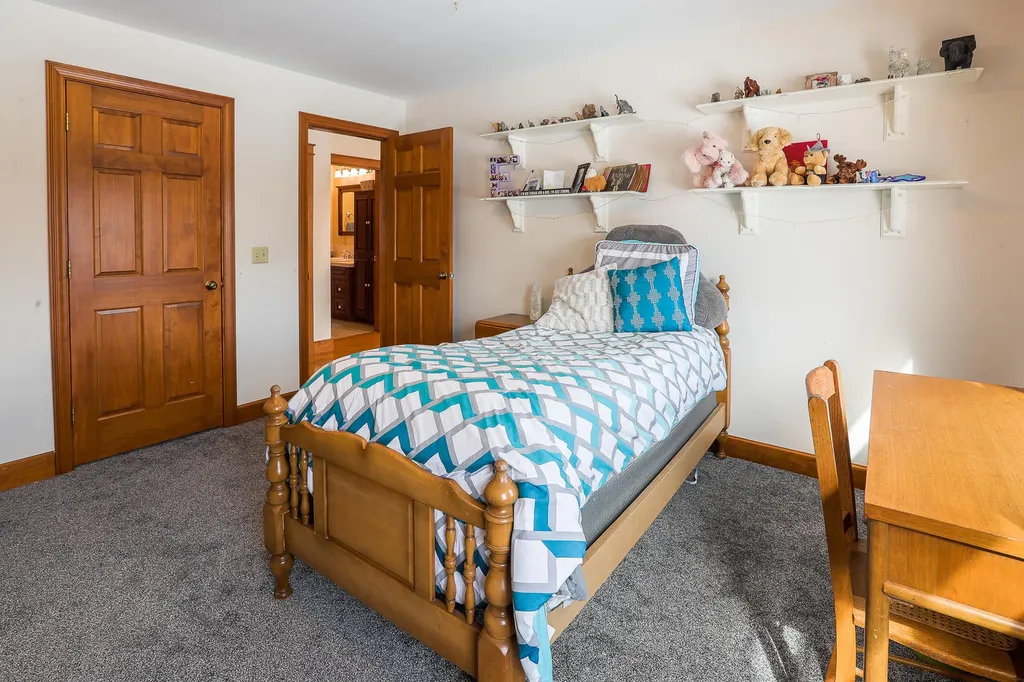 46 Clark Hill Road Holden ME 04429