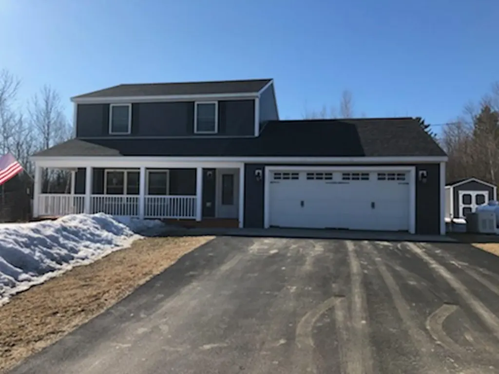6 Oakwood Road West Gardiner ME 04345