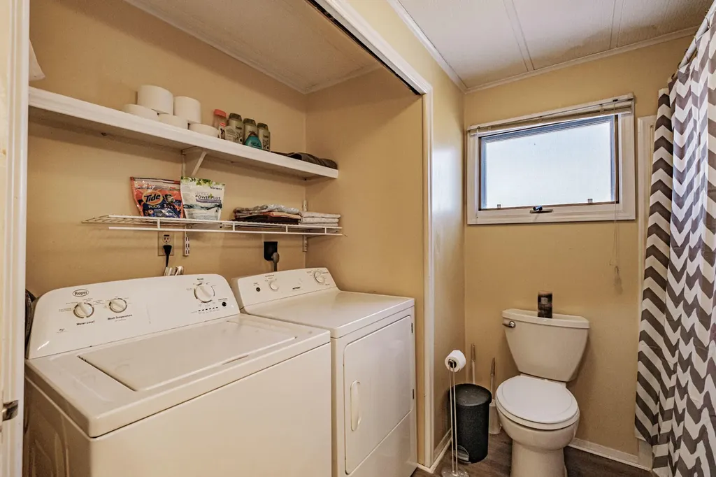 81 Hyler Street Thomaston ME 04861