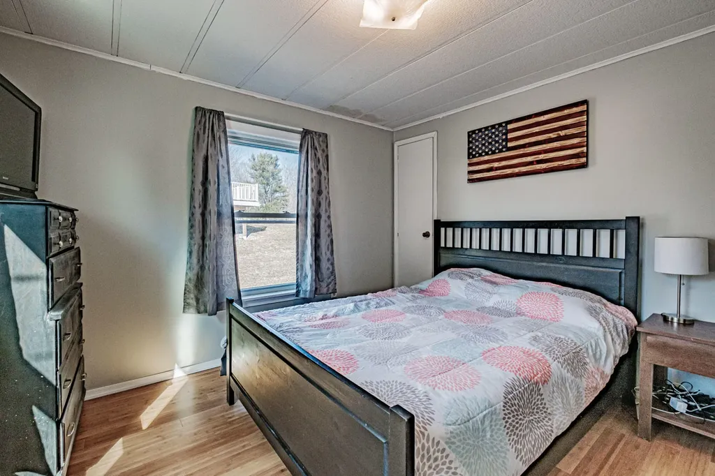 81 Hyler Street Thomaston ME 04861