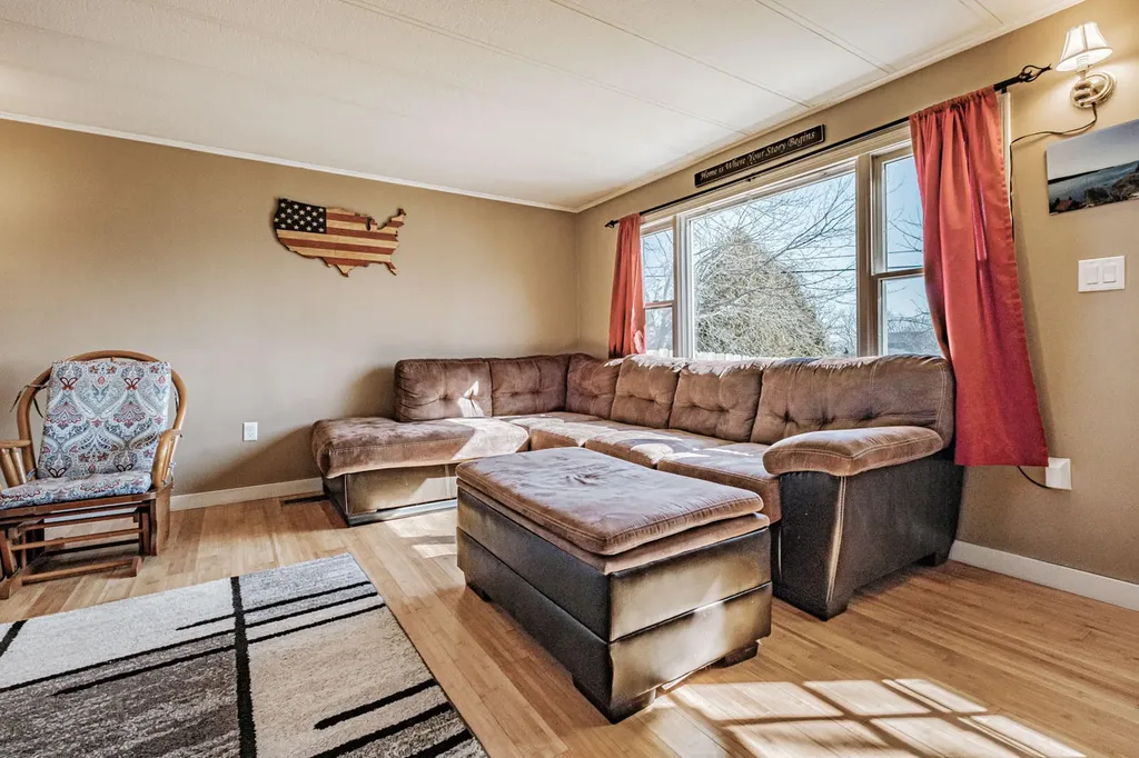 81 Hyler Street Thomaston ME 04861