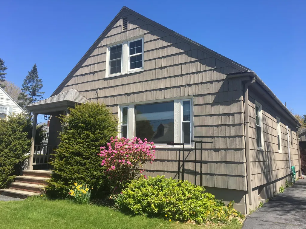 10 Payson Road Falmouth ME 04105