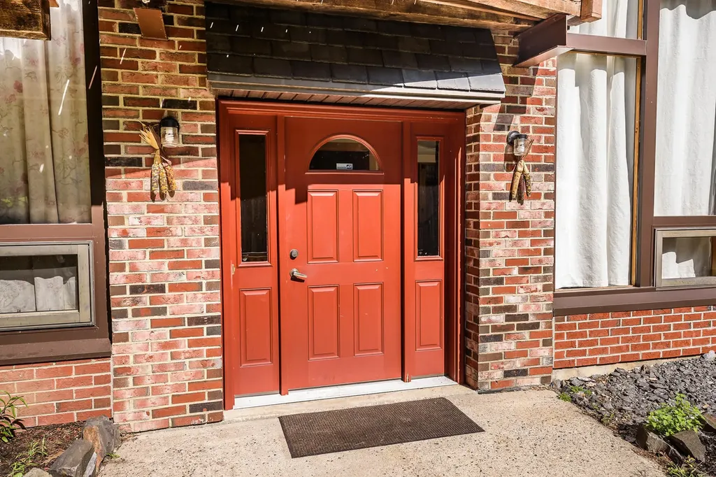 27 Scotts Drive Buxton ME 04093