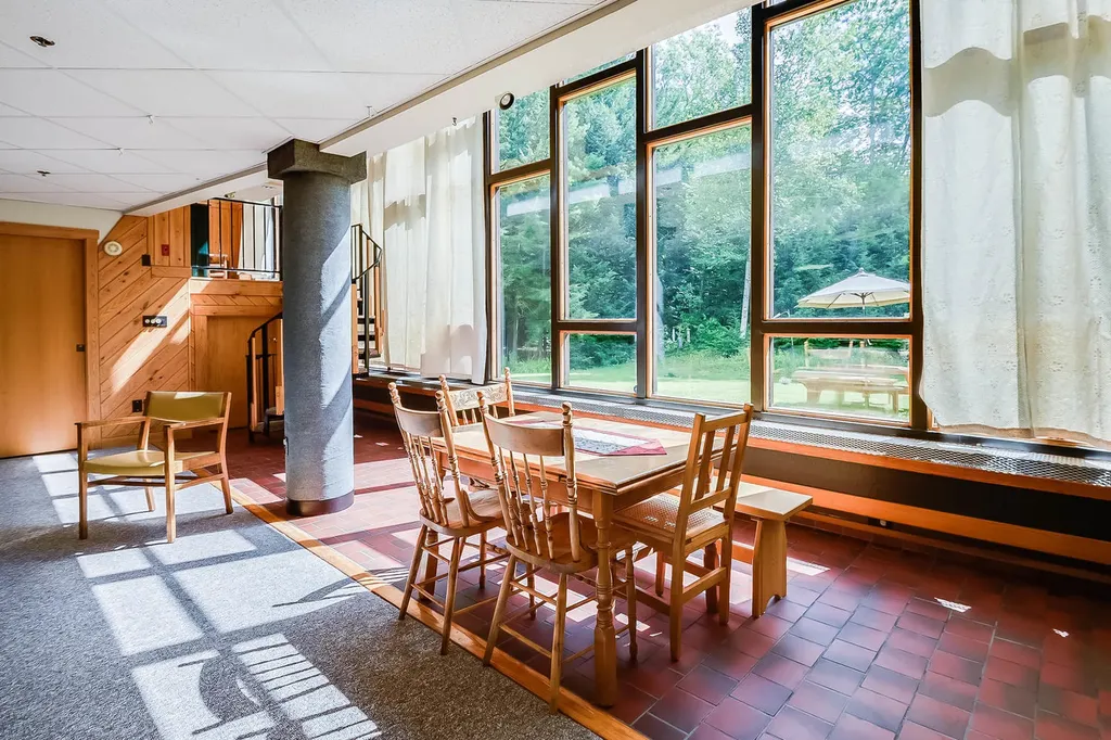 27 Scotts Drive Buxton ME 04093
