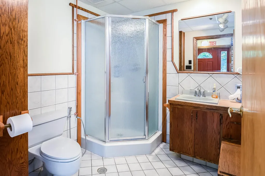 27 Scotts Drive Buxton ME 04093