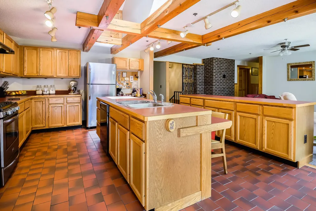 27 Scotts Drive Buxton ME 04093