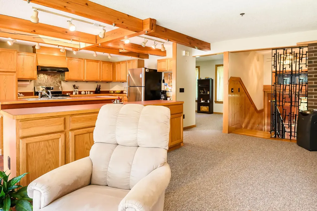 27 Scotts Drive Buxton ME 04093