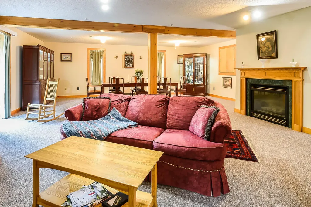 27 Scotts Drive Buxton ME 04093