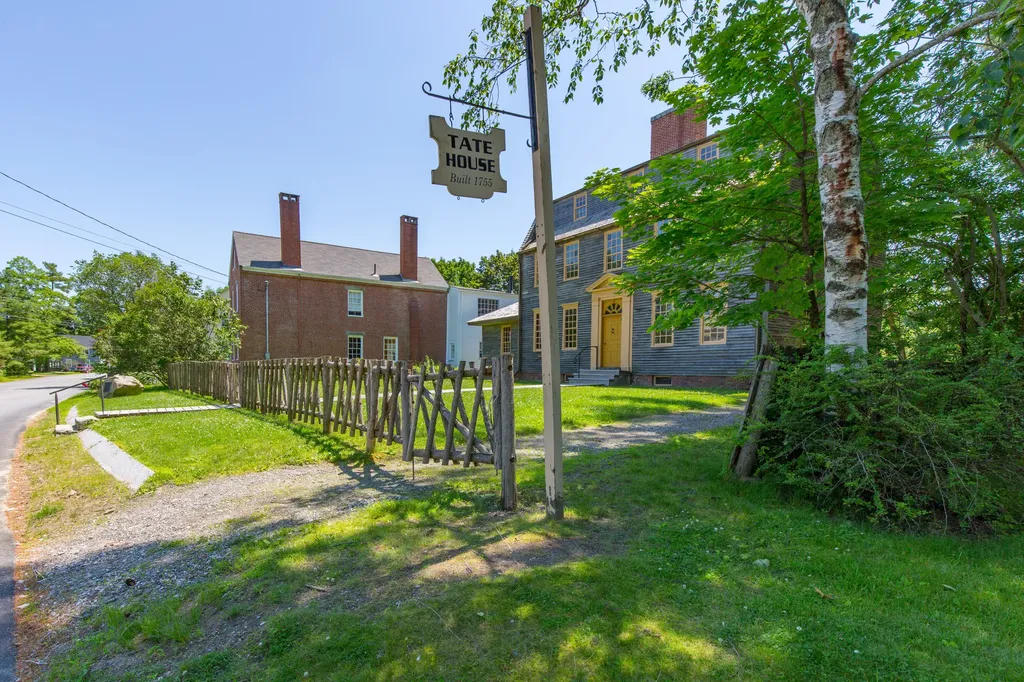 34 Black Sparrow Drive Portland ME 04102