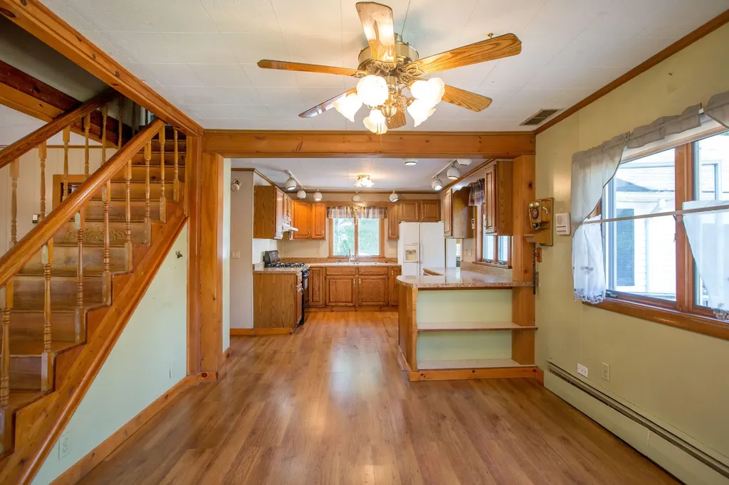 404 Lewiston Road Topsham ME 04086