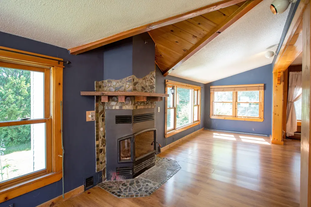 404 Lewiston Road Topsham ME 04086