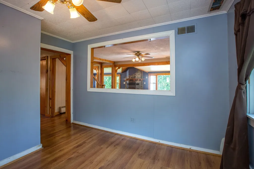 404 Lewiston Road Topsham ME 04086
