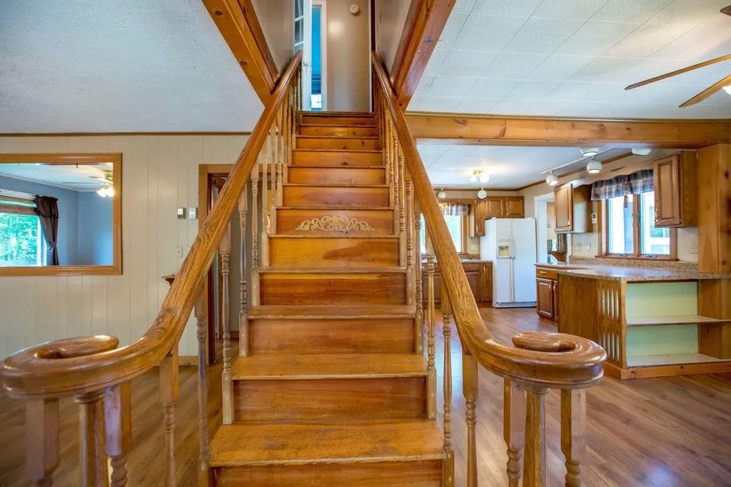404 Lewiston Road Topsham ME 04086