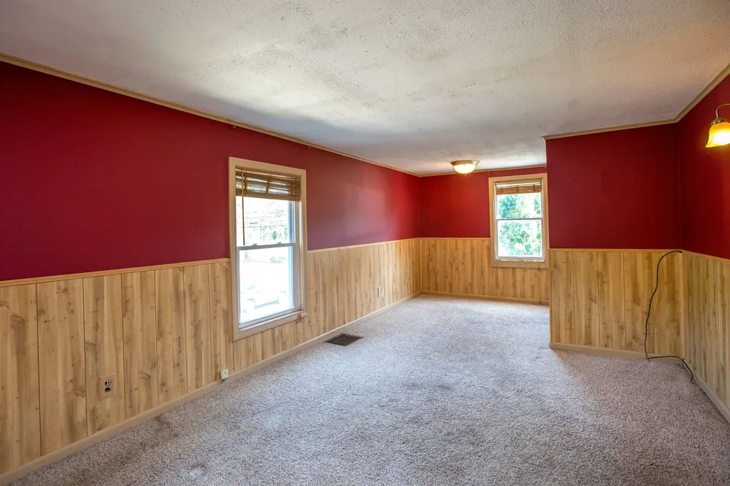 404 Lewiston Road Topsham ME 04086