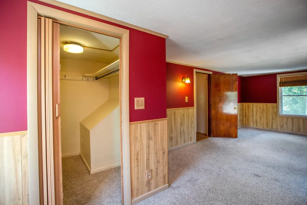 404 Lewiston Road Topsham ME 04086