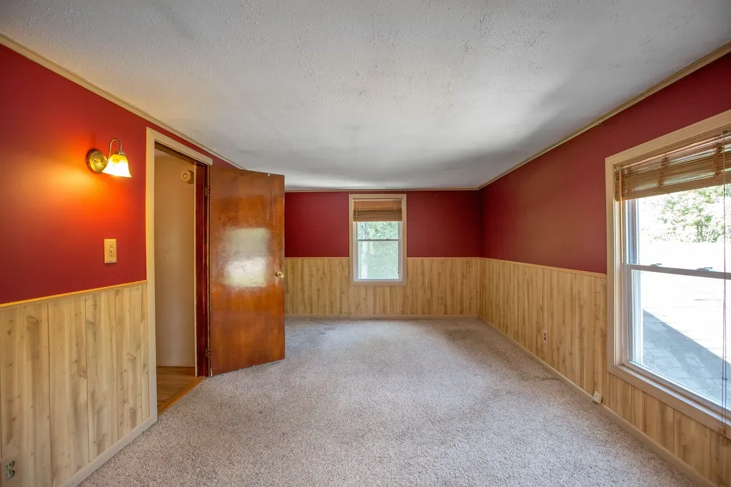 404 Lewiston Road Topsham ME 04086